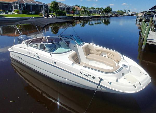 25 foot Hurricane Sundeck SD2400 Boat Rental