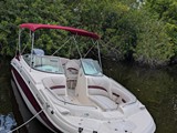 25' Hurricane Sundeck Front Seating
